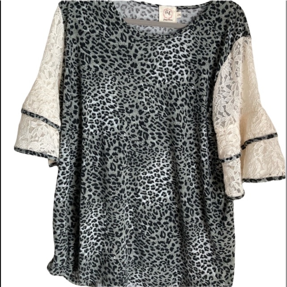 Grace and Emma cheetah top super soft size 2XL